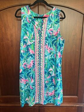 Kelby Stretch Shift Dress- Macaw Blue
Sweet Escape- size 14- Lilly Pulitzer